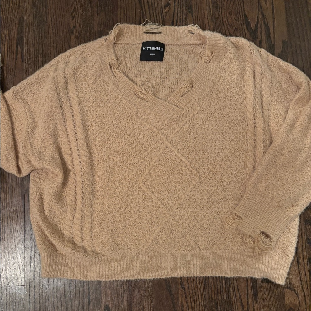 Kittenish Beige/Salmon V-Neck Sweater